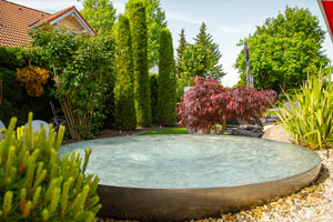 Gestalten Sie Ihren Garten mit einem Wasserspiel und den kreativen Ideen von Rieper Gartenbau in Ingolstadt.