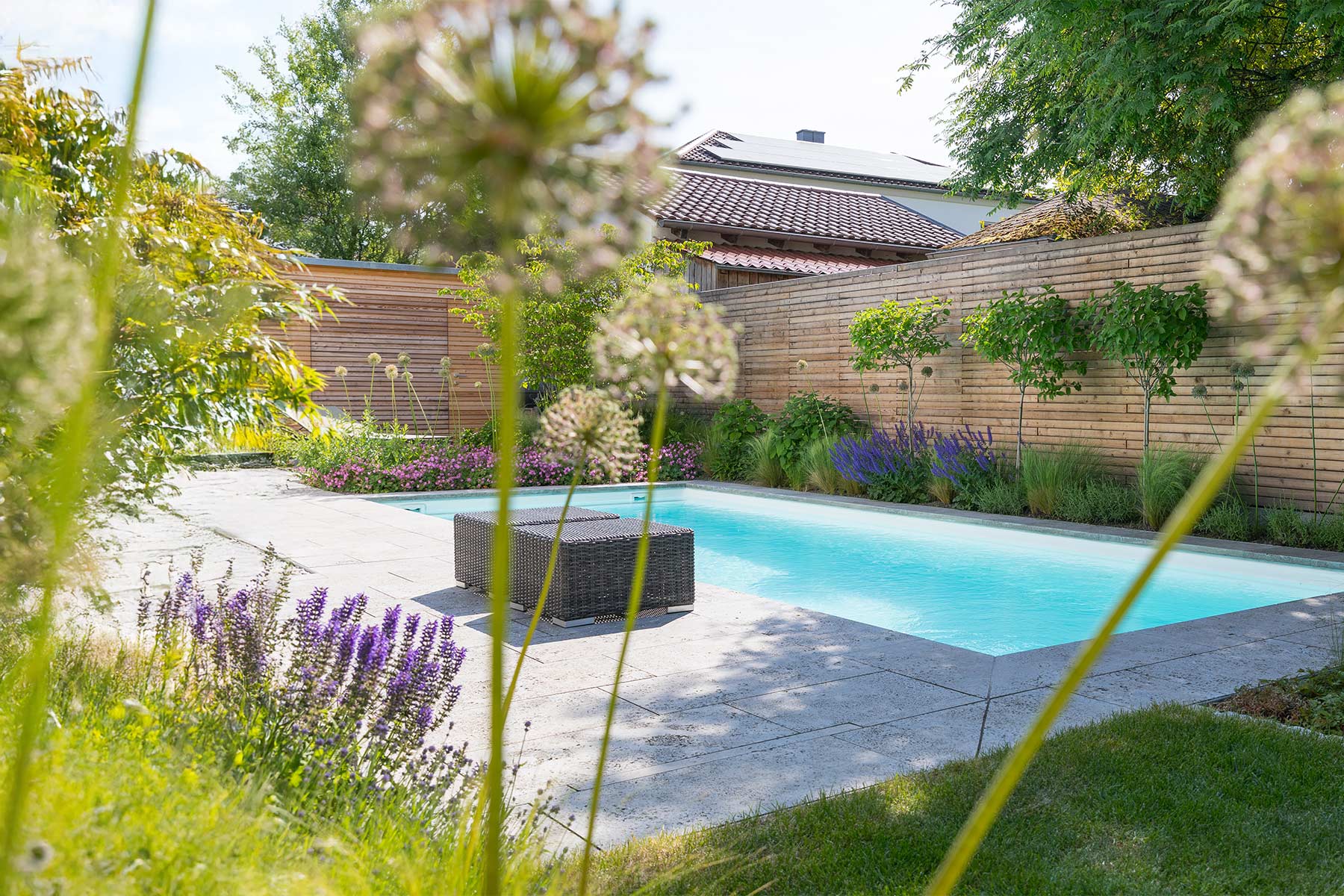 Gartenbau und Naturpool mit Rieper