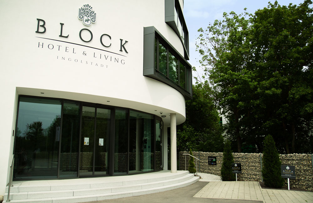Zu unseren Referenzen zählt auch der Garten des Block Hotel & Living in Ingolstadt.
