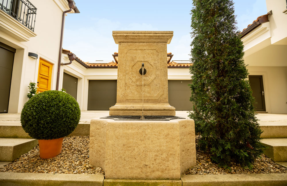 Ein Springbrunnen oder Wasserspiel ist das Highlight in Ihrem neu gestalteten Garten von Rieper!